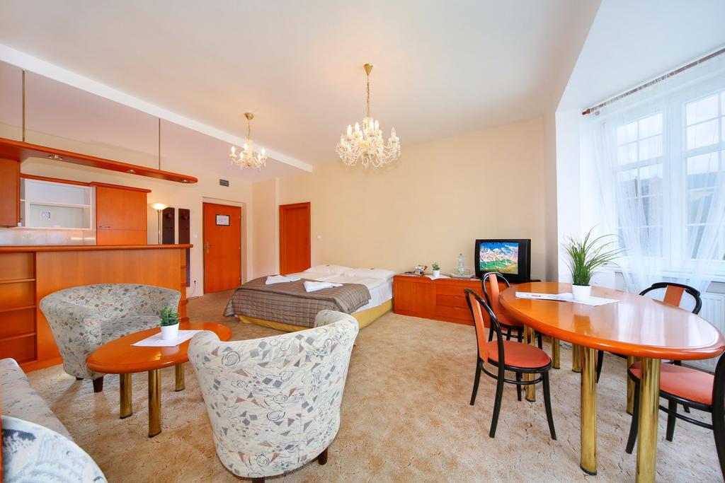 Palace Club Špindlerŭv Mlýn Rum bild