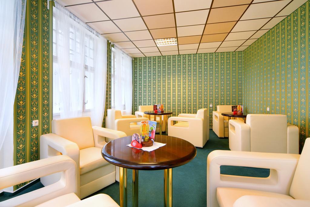 Palace Club Špindlerŭv Mlýn Exteriör bild