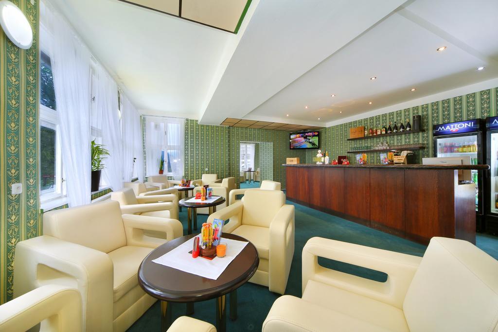 Palace Club Špindlerŭv Mlýn Exteriör bild