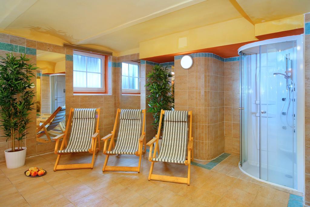 Palace Club Špindlerŭv Mlýn Exteriör bild
