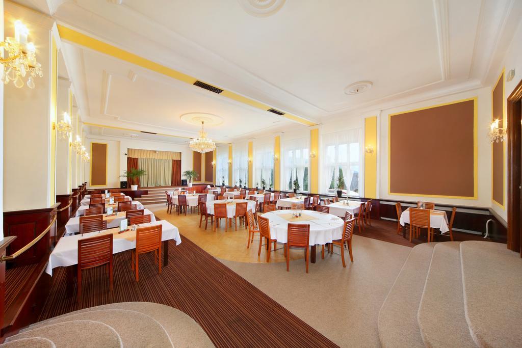 Palace Club Špindlerŭv Mlýn Exteriör bild